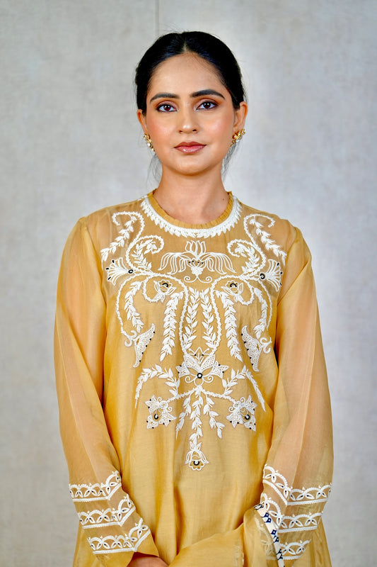 Sunehriya kurta set