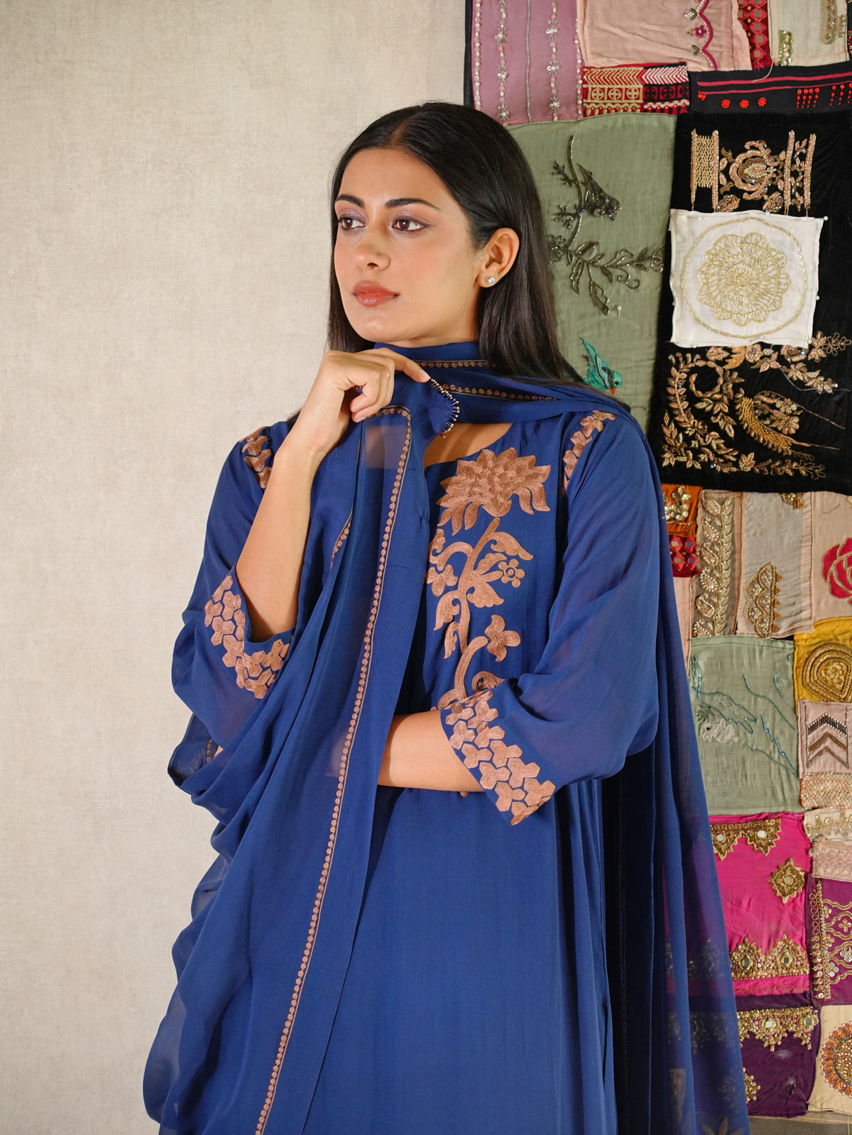 Shahana Full Suit Set