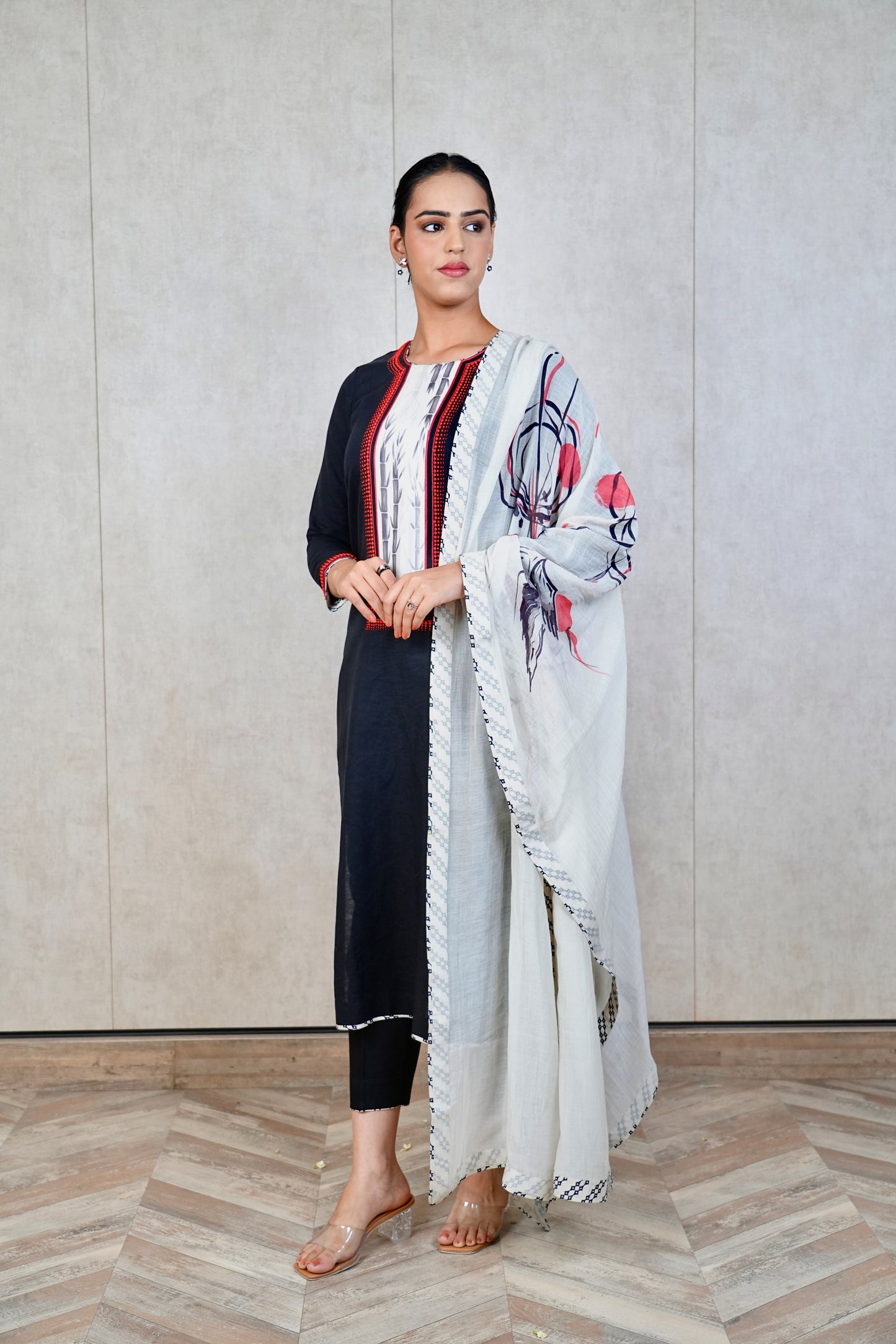Inaaya kurta set