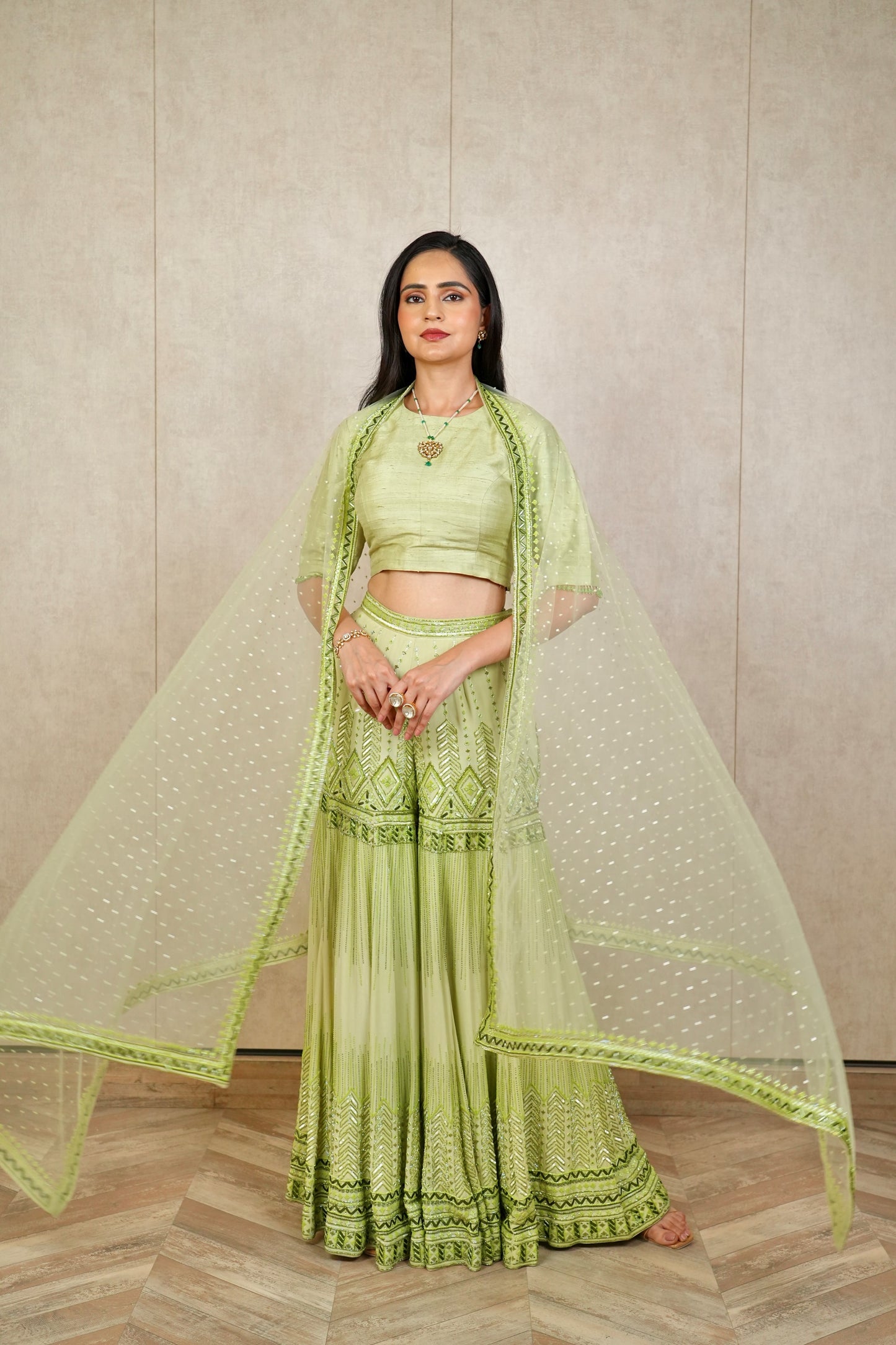 Angoorin Sharara Set