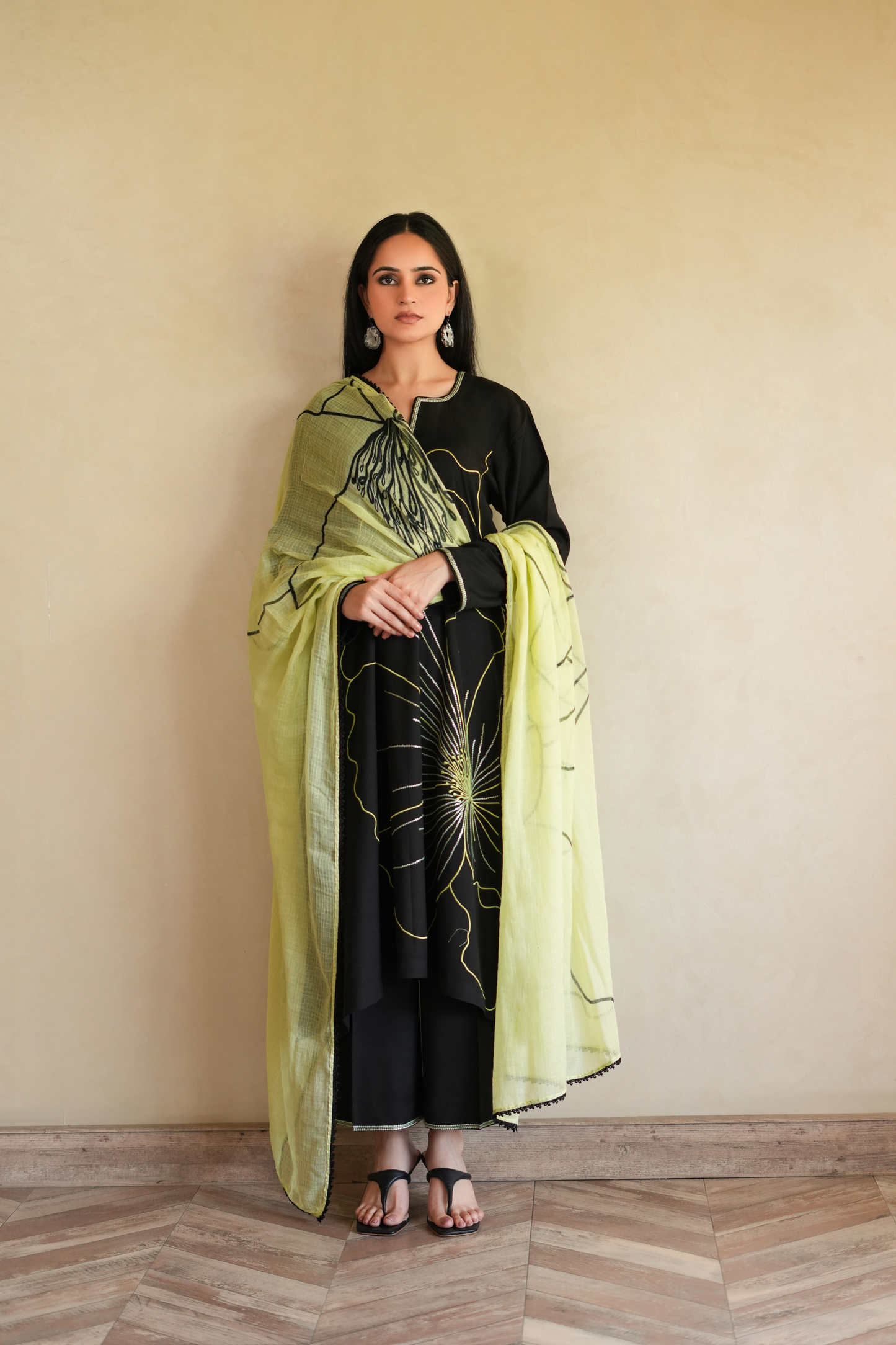 Siah Kurta Set